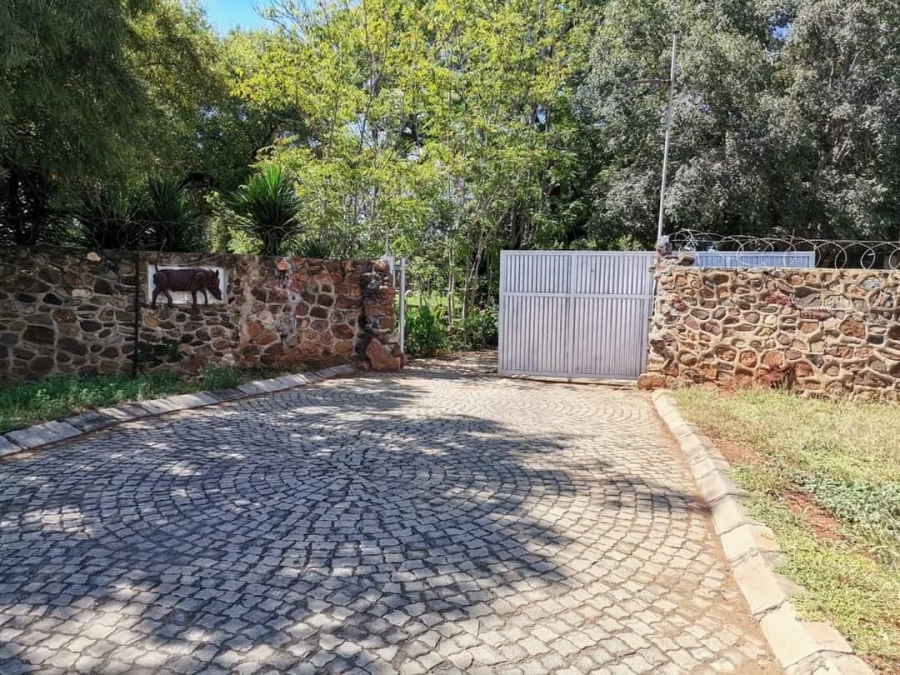 Commercial Property for Sale in Tweeriviere A H North West